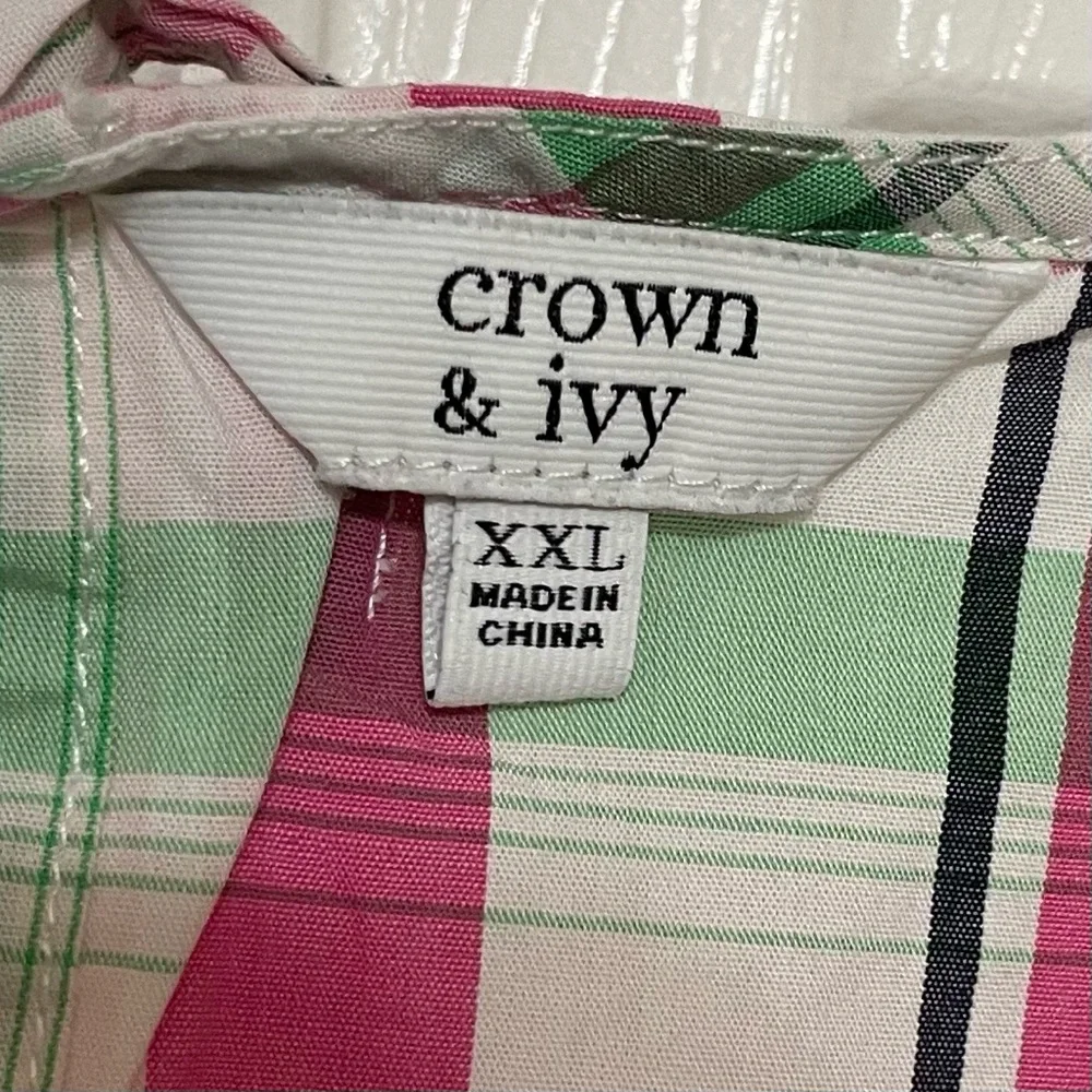 Crown & Ivy Peplum Plaid Top in Pink and Green - Picture 3 of 6